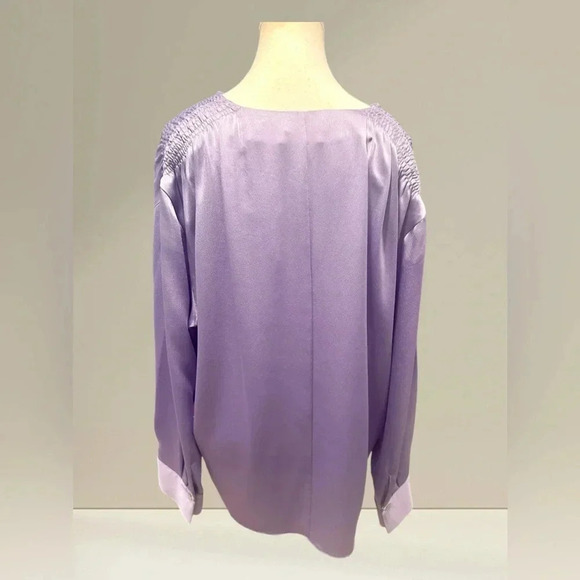 Vince Women's Smocked Extra Large Long Sleeved V- Neck Blouse - Picture 6 of 9